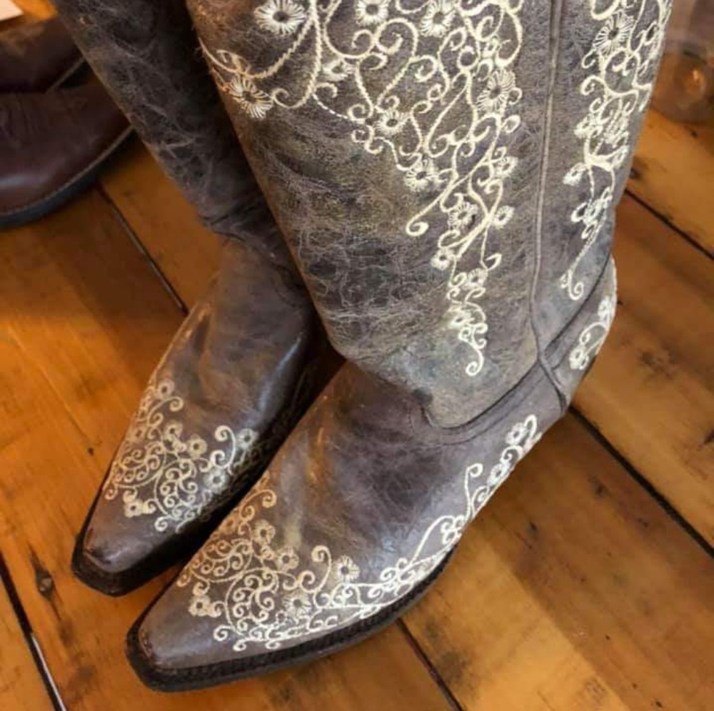 Corral boots